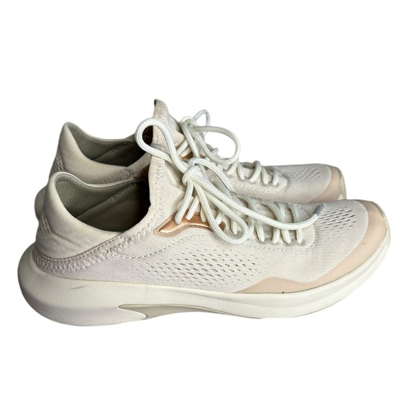 Olukai Kaholo Sneakers in Tan Size 6.5 - Picture 2 of 9